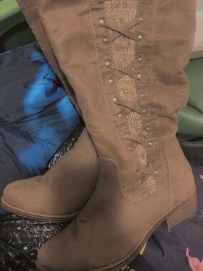 Women’s Brown Mid-Calf Lace Detail Boots